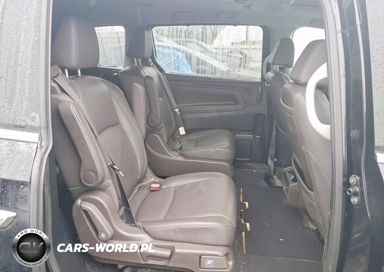 2018 Honda Odyssey Elite VIN:5FNRL6H98JB052760 - 11