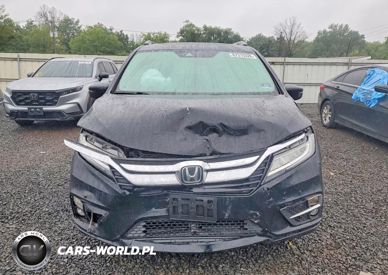 2018 Honda Odyssey Elite VIN:5FNRL6H98JB052760 - 5