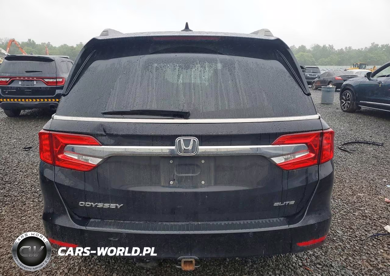 2018 Honda Odyssey Elite VIN:5FNRL6H98JB052760 - 6