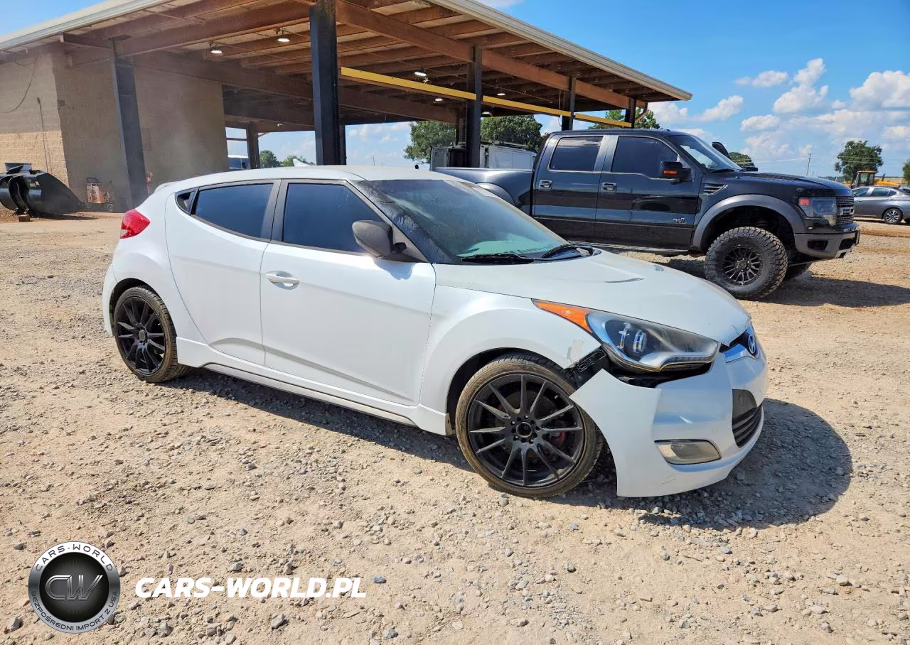 2014 Hyundai Veloster Turbo R-Spec VIN:KMHTC6AE7EU208034 - 4