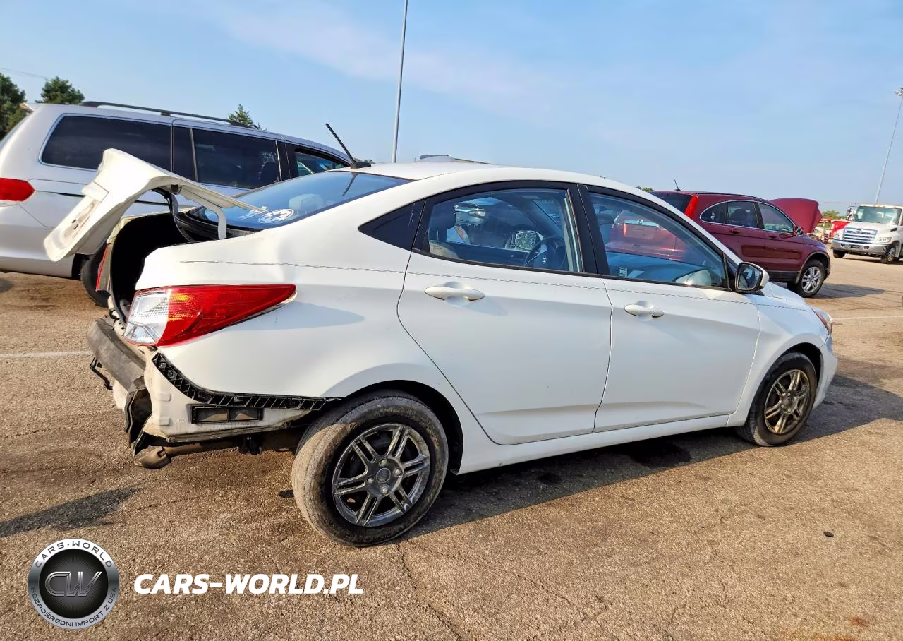 2015 Hyundai Accent Gls VIN:KMHCT4AE2FU899513 - 3