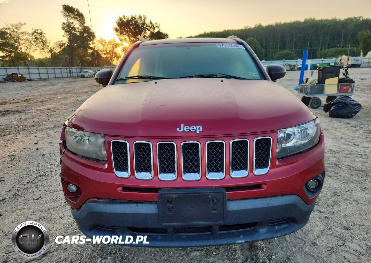 2015 Jeep Compass Sport VIN:1C4NJCBA3FD325785 - 5