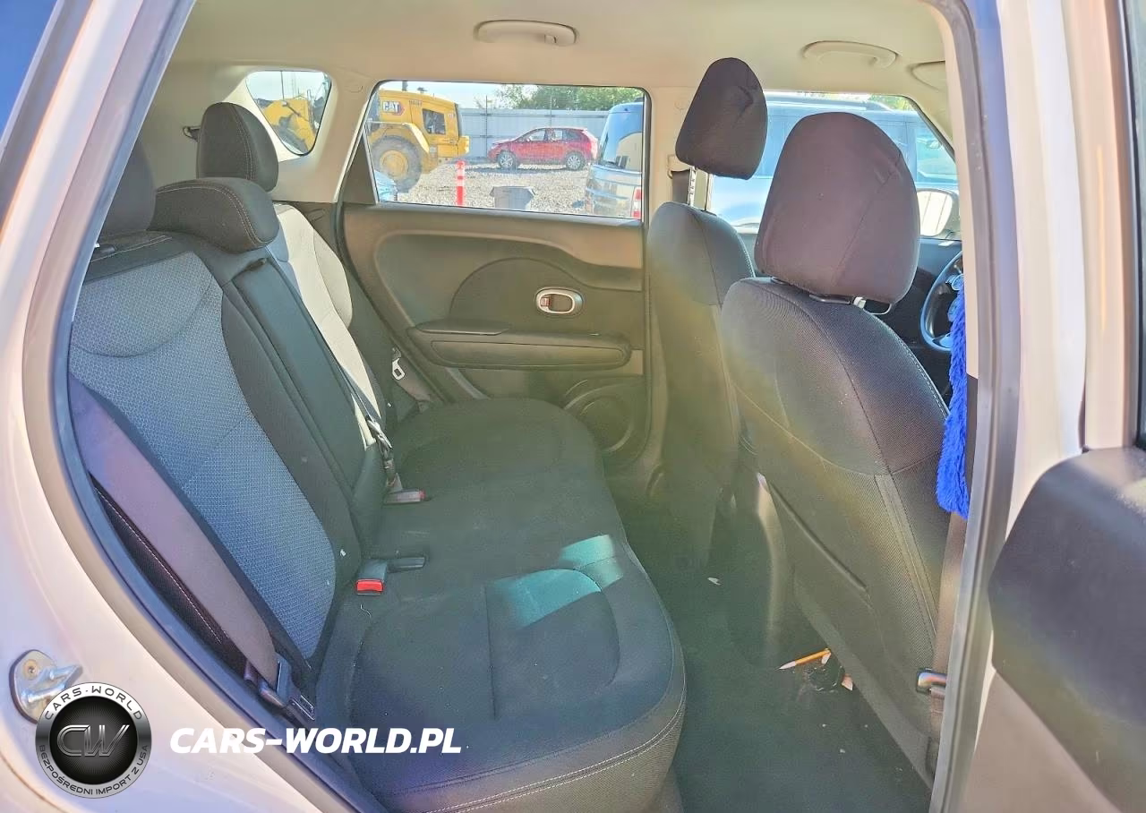 2018 Kia Soul + VIN:KNDJP3A55J7512051 - 10