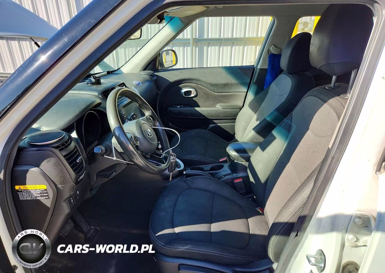 2018 Kia Soul + VIN:KNDJP3A55J7512051 - 7