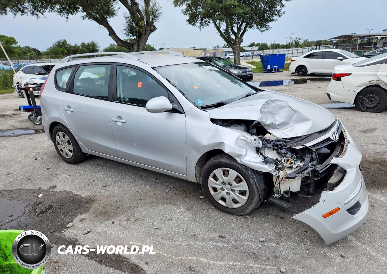 2011 Hyundai Elantra Touring Gls VIN:KMHDC8AE5BU097527 - 4