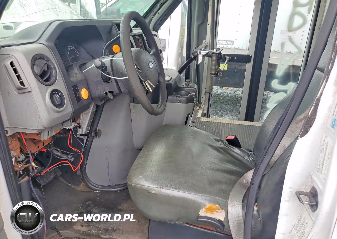 2013 Ford Econoline E350 Super Duty Cutaway Van VIN:1FDEE3FL1DDA11318 - 7