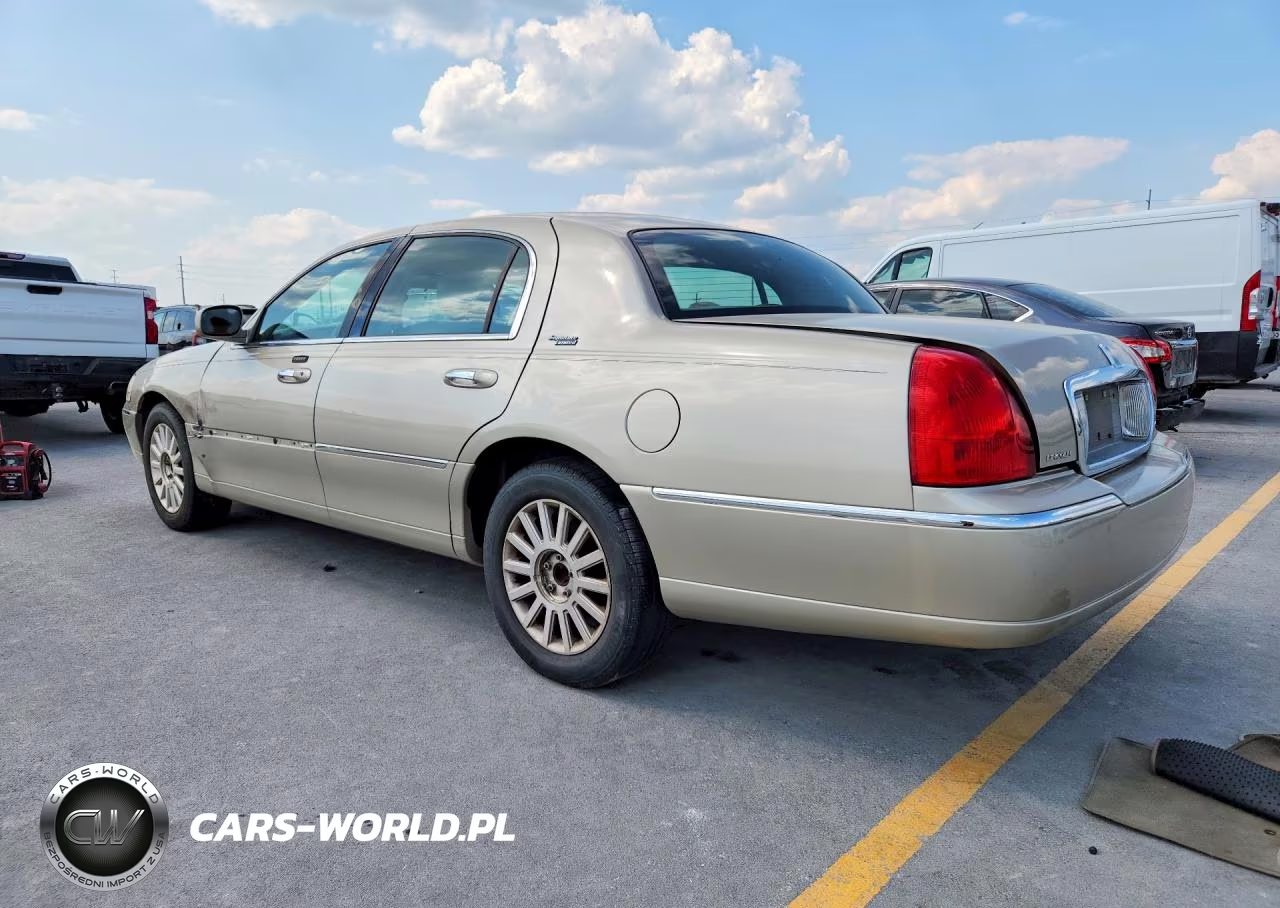 2006 Lincoln Town Car Signature Limited VIN:1LNHM82V96Y626151 - 2