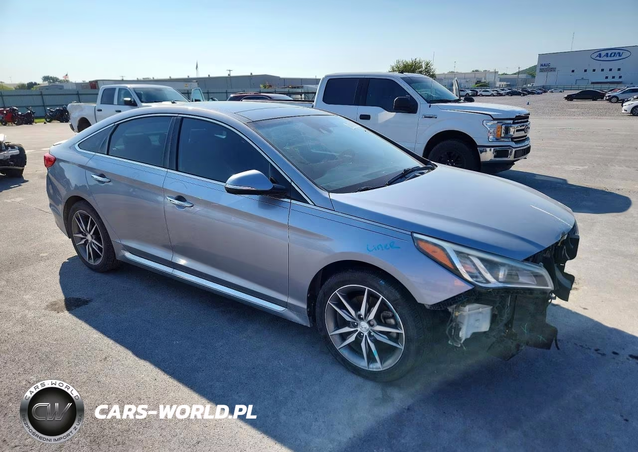 2015 Hyundai Sonata Sport 2.0T VIN:5NPE34AB9FH045244 - 4