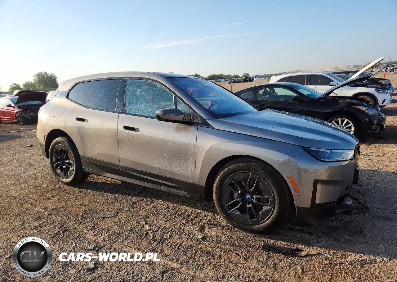2025 BMW Ix xDrive50 VIN:WB523CF01SCU73573 - 4