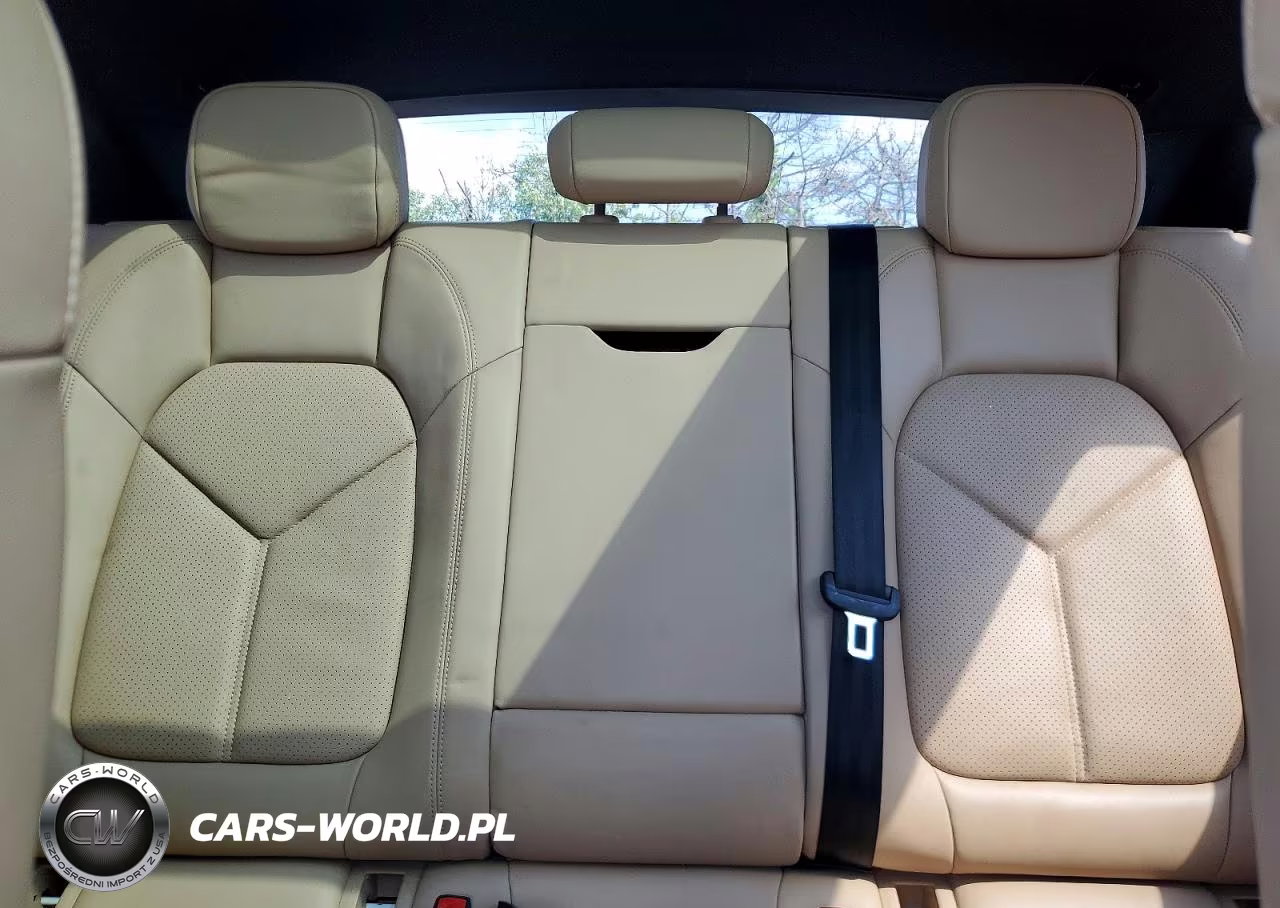 2019 Porsche Macan S VIN:WP1AB2A57KLB32550 - 10