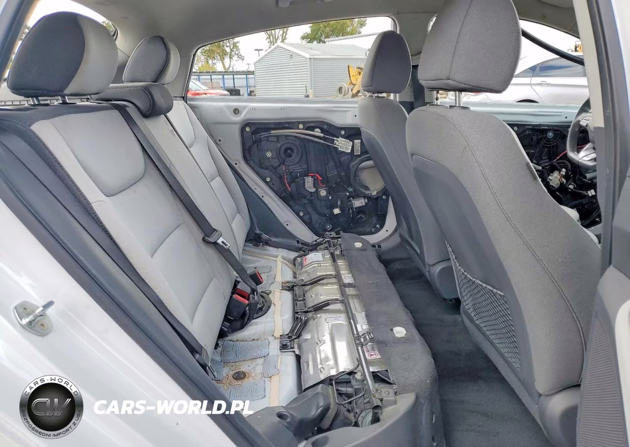 2021 Hyundai Ioniq Blue VIN:KMHC65LCXMU245901 - 10