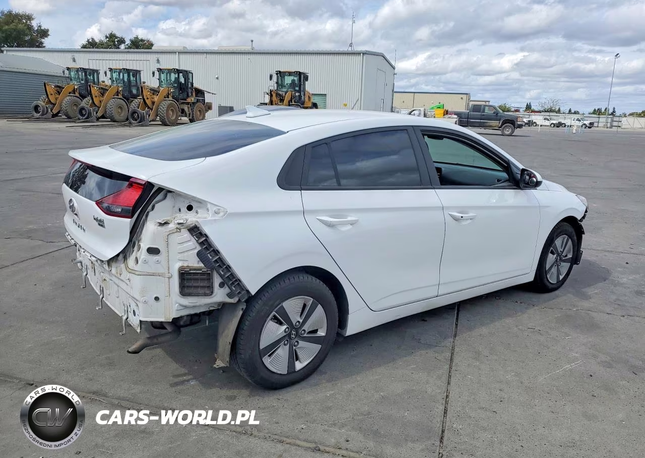 2021 Hyundai Ioniq Blue VIN:KMHC65LCXMU245901 - 3
