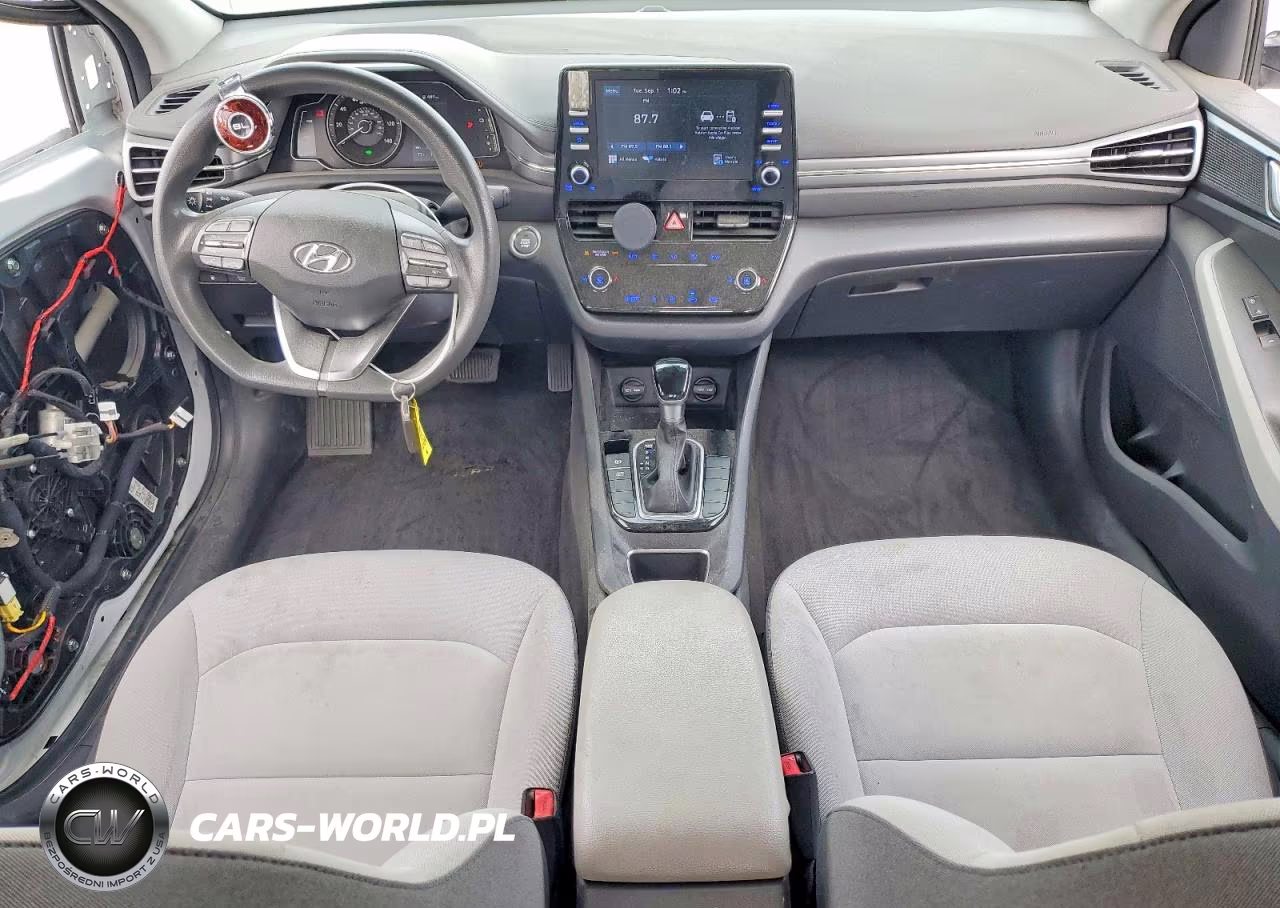 2021 Hyundai Ioniq Blue VIN:KMHC65LCXMU245901 - 8