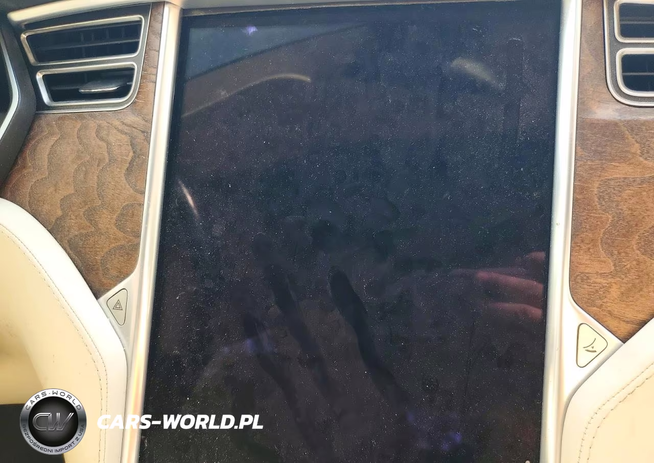 2018 Tesla Model S VIN:5YJSA1E20JF244739 - 9