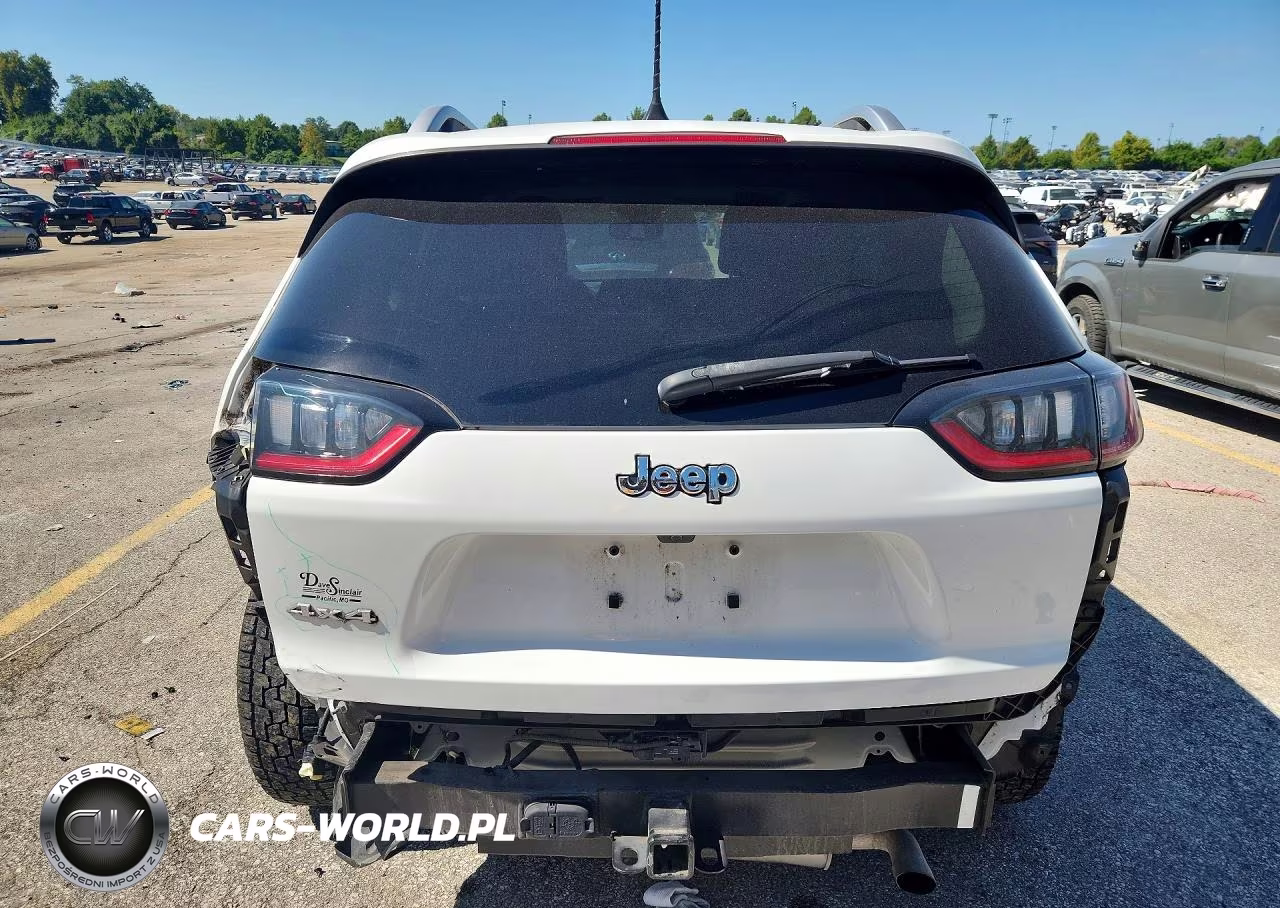2020 Jeep Cherokee Latitude Plus VIN:1C4PJMLX1LD632823 - 6