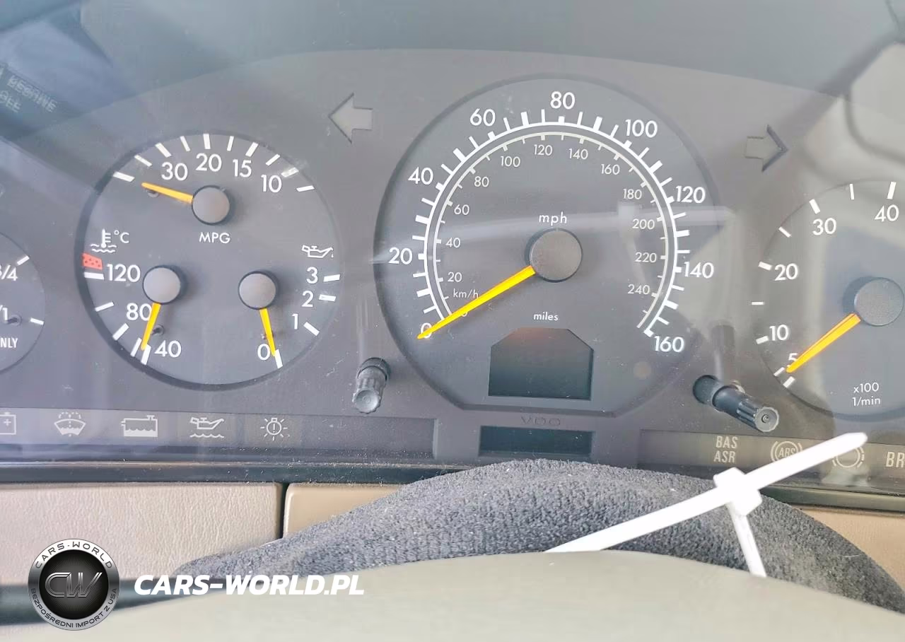 1999 Mercedes-Benz S 500 VIN:WDBGA51G5XA428752 - 9