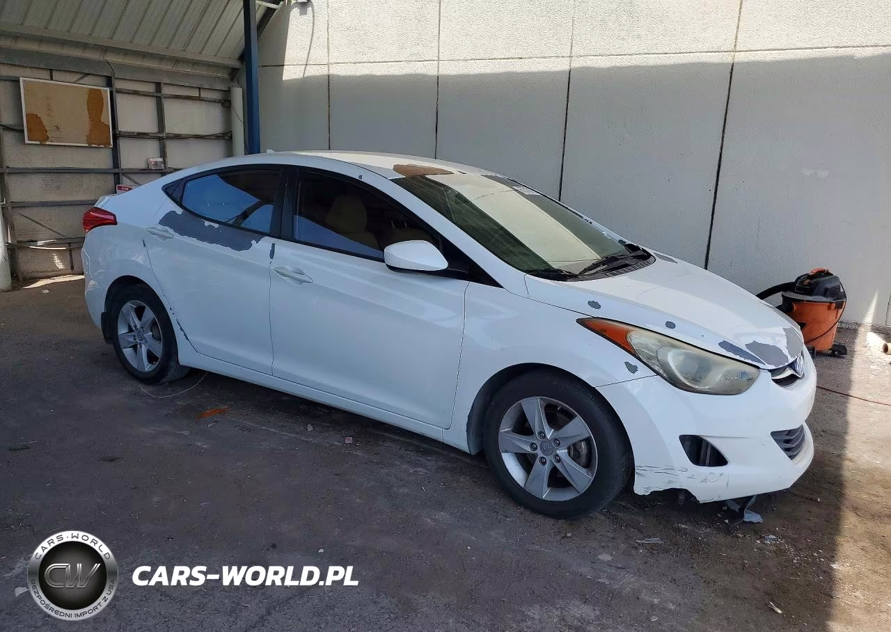 2013 Hyundai Elantra Gls VIN:5NPDH4AE7DH288412 - 4