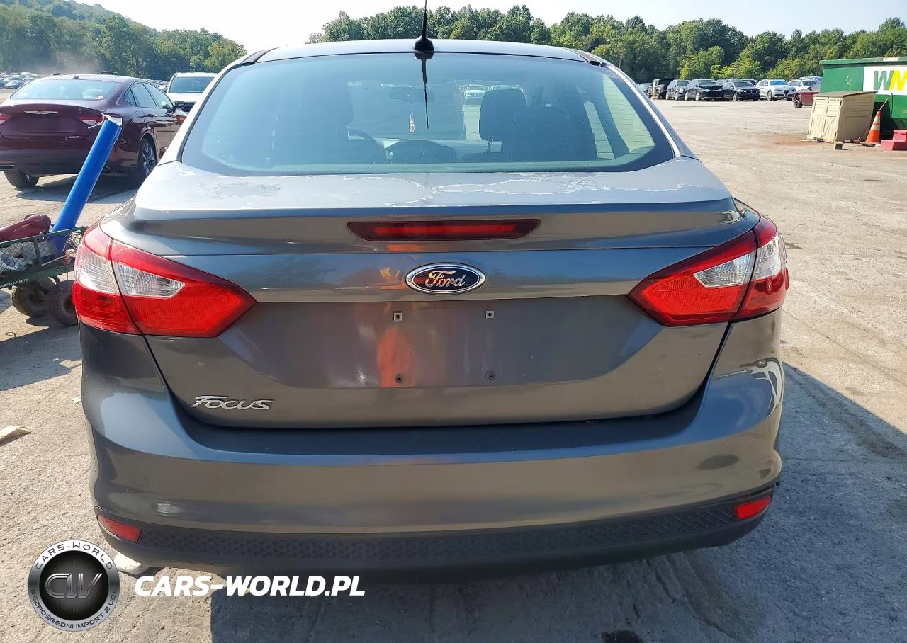 2013 Ford Focus S VIN:1FADP3E23DL370989 - 6