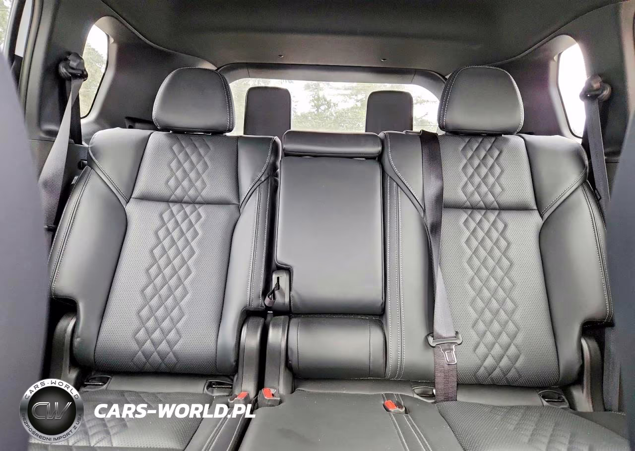 2025 Mitsubishi Outlander Sel VIN:JA4T5WA98SZ048658 - 10