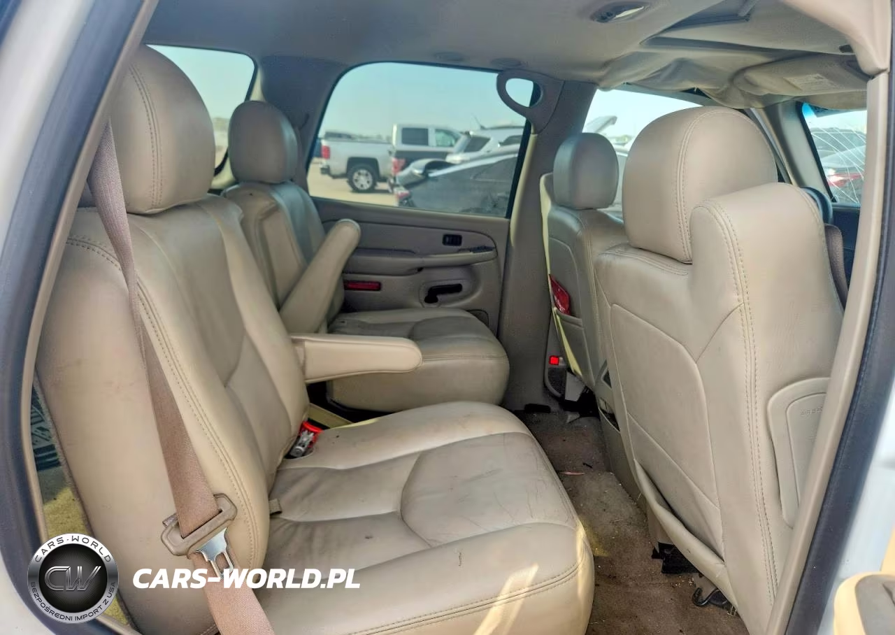 2005 Chevrolet Tahoe K1500 VIN:1GNEK13T35J120136 - 10