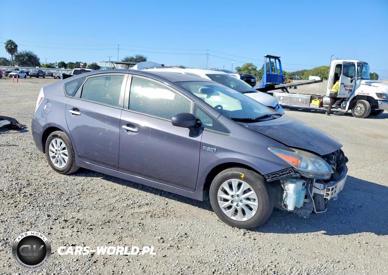2014 Toyota Prius Plug-In Hybrid Base VIN:JTDKN3DP4E3056807 - 4