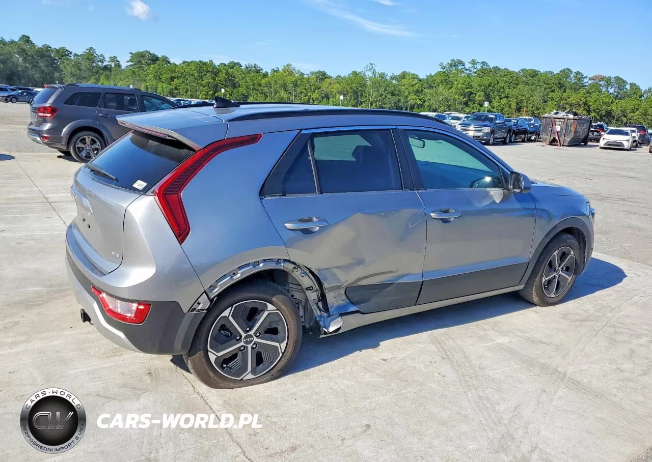 2025 Kia Niro Lx VIN:KNDCP3LE5S5246405 - 3