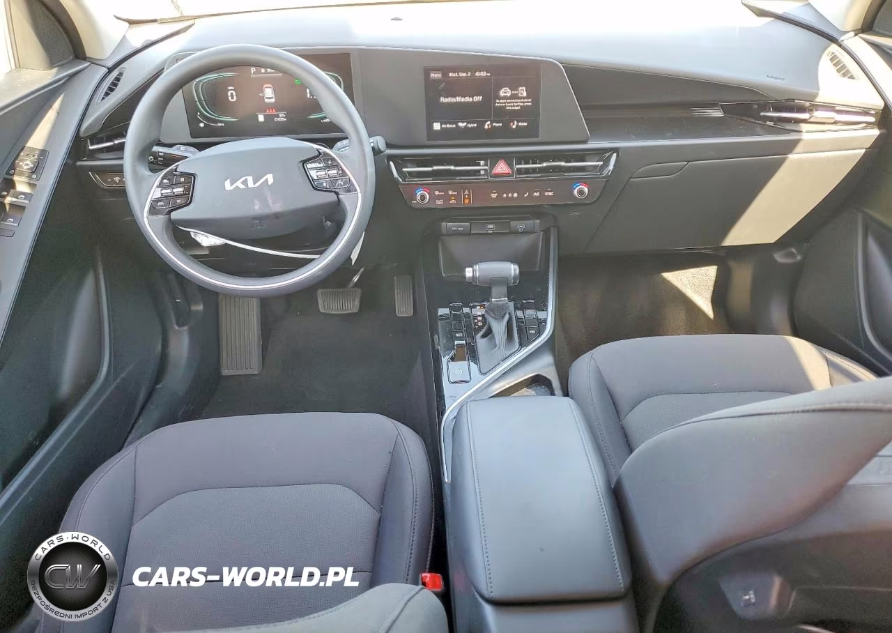 2025 Kia Niro Lx VIN:KNDCP3LE5S5246405 - 8
