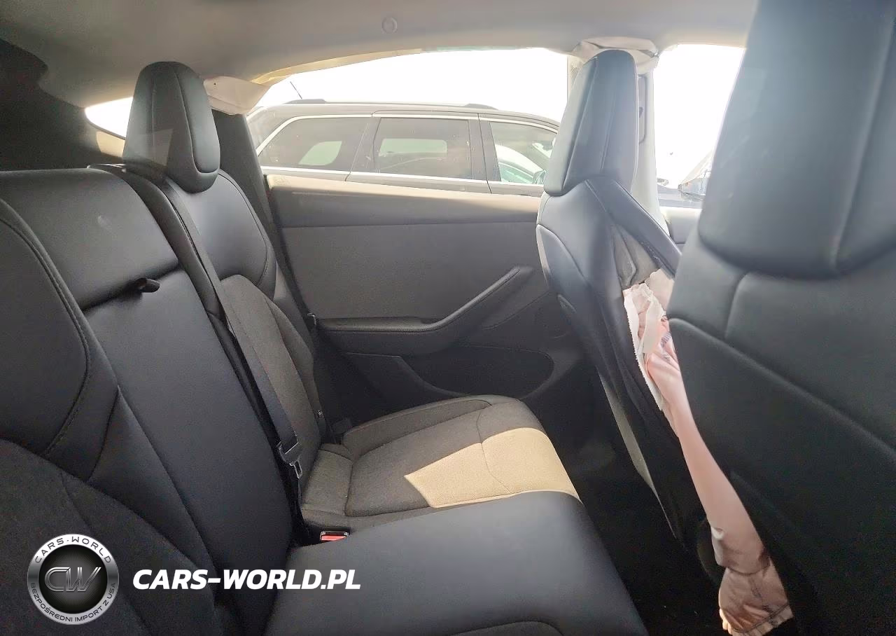 2026 Tesla Model Y VIN:7SAYGDED2TA594128 - 10