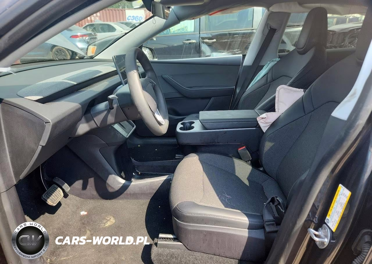 2026 Tesla Model Y VIN:7SAYGDED2TA594128 - 7