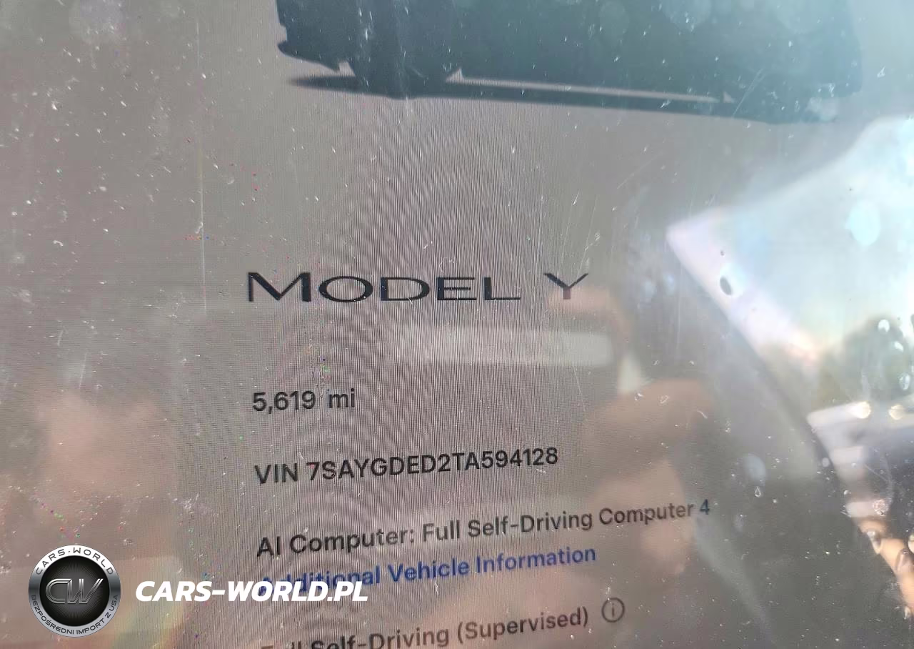 2026 Tesla Model Y VIN:7SAYGDED2TA594128 - 9
