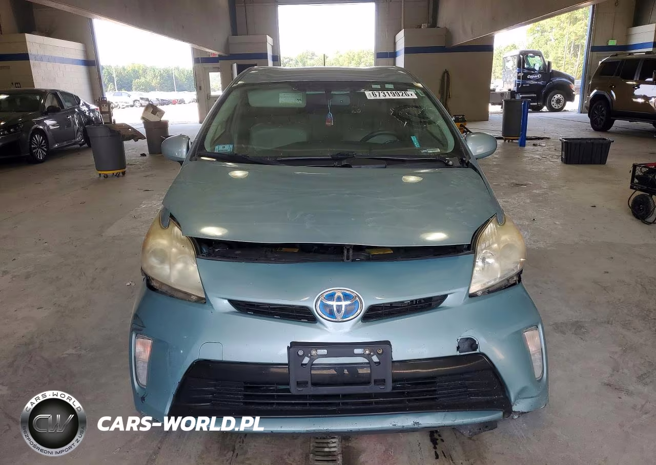2013 Toyota Prius Four VIN:JTDKN3DU0D1686047 - 5