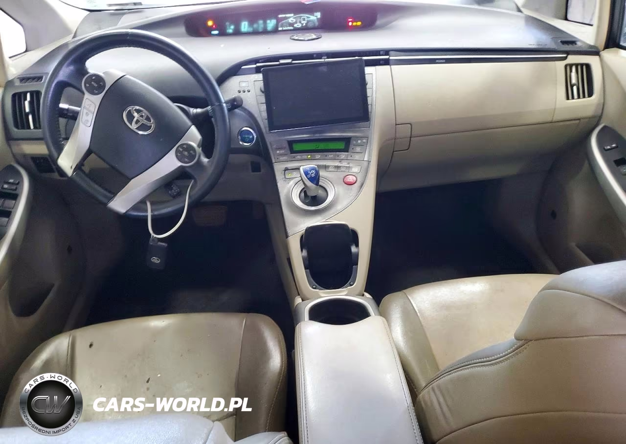 2013 Toyota Prius Four VIN:JTDKN3DU0D1686047 - 8