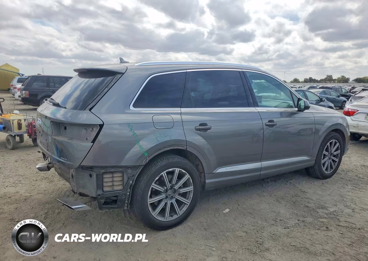 2017 Audi Q7 Premium Plus VIN:WA1LHAF76HD036824 - 3