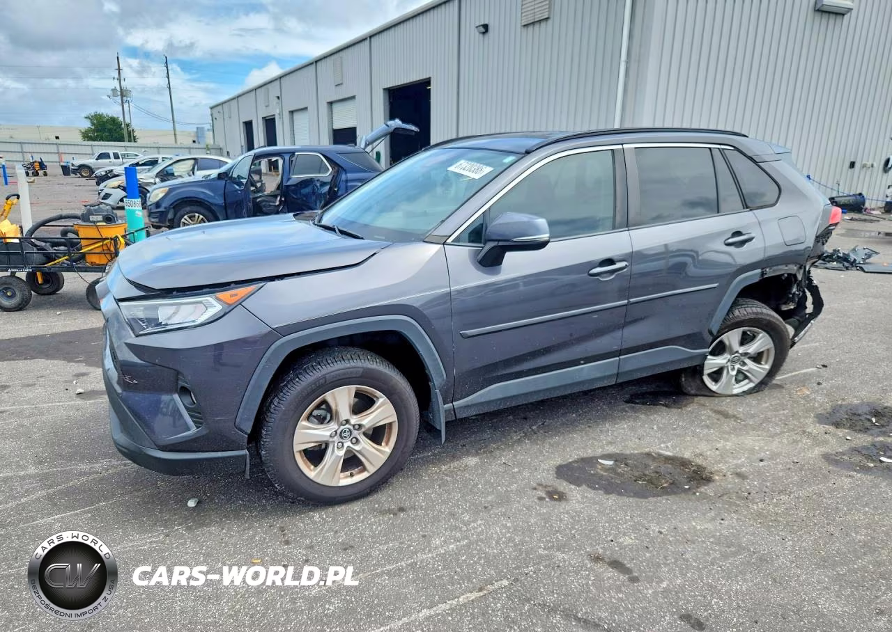 2021 Toyota Rav4 Xle VIN:2T3W1RFV4MW103907 - 1