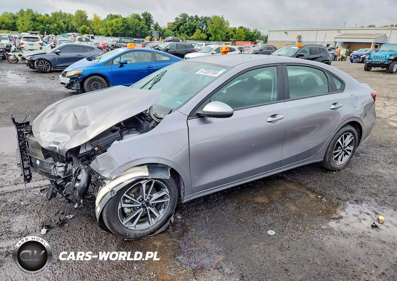 2024 Kia Forte Lxs VIN:3KPF24ADXRE780316 - 1