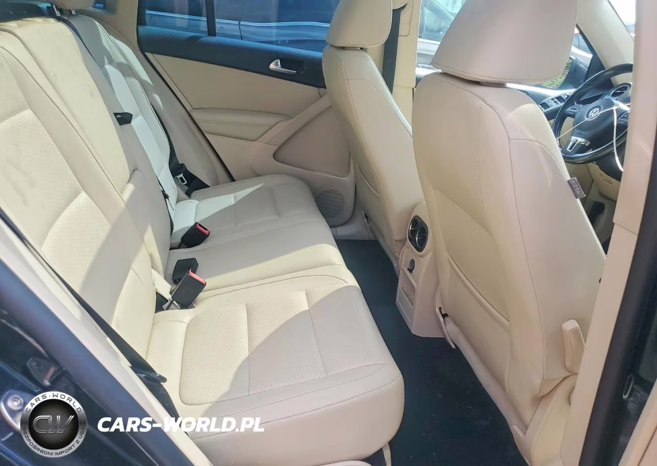 2012 Volkswagen Tiguan S VIN:WVGBV7AXXCW507502 - 10
