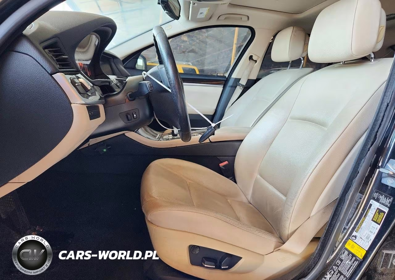 2012 BMW 528 Xi VIN:WBAXH5C53CDW10514 - 7