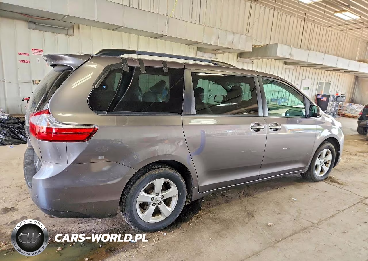 2015 Toyota Sienna Xle 7-Passenger VIN:5TDDK3DC5FS104782 - 3