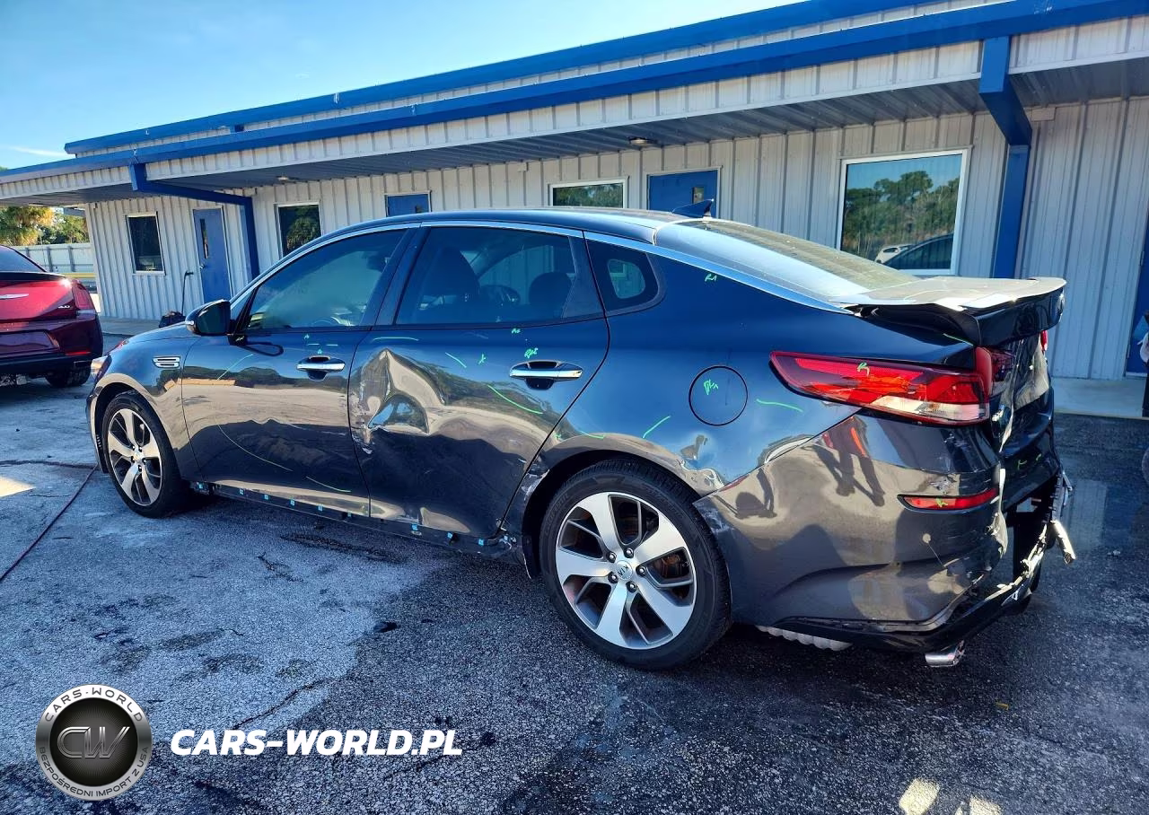 2019 Kia Optima S VIN:5XXGT4L33KG327819 - 2