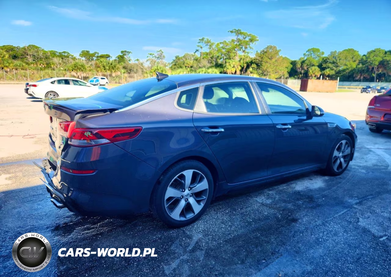 2019 Kia Optima S VIN:5XXGT4L33KG327819 - 3