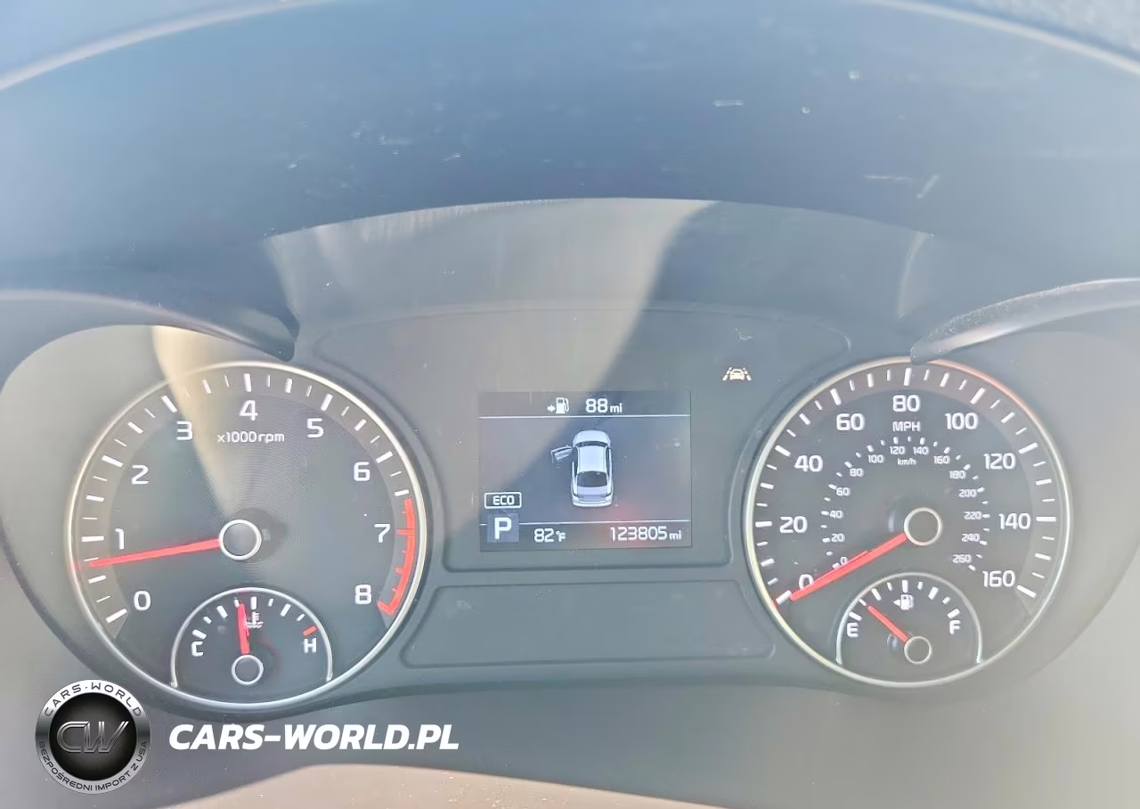 2019 Kia Optima S VIN:5XXGT4L33KG327819 - 9