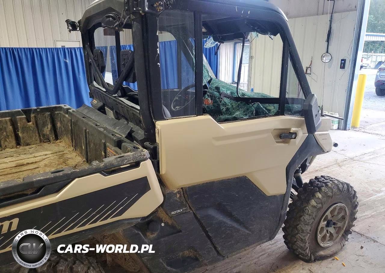 2025 Can-Am Defender Utility Vehicle VIN:3JBUVAX4XSK006534 - 6