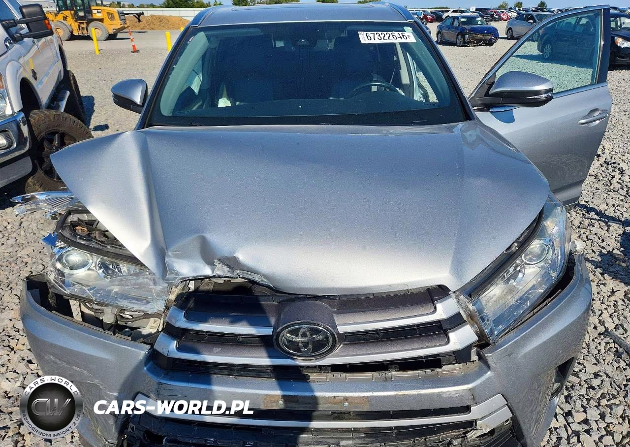 2018 Toyota Highlander Xle VIN:5TDKZRFH0JS279464 - 12