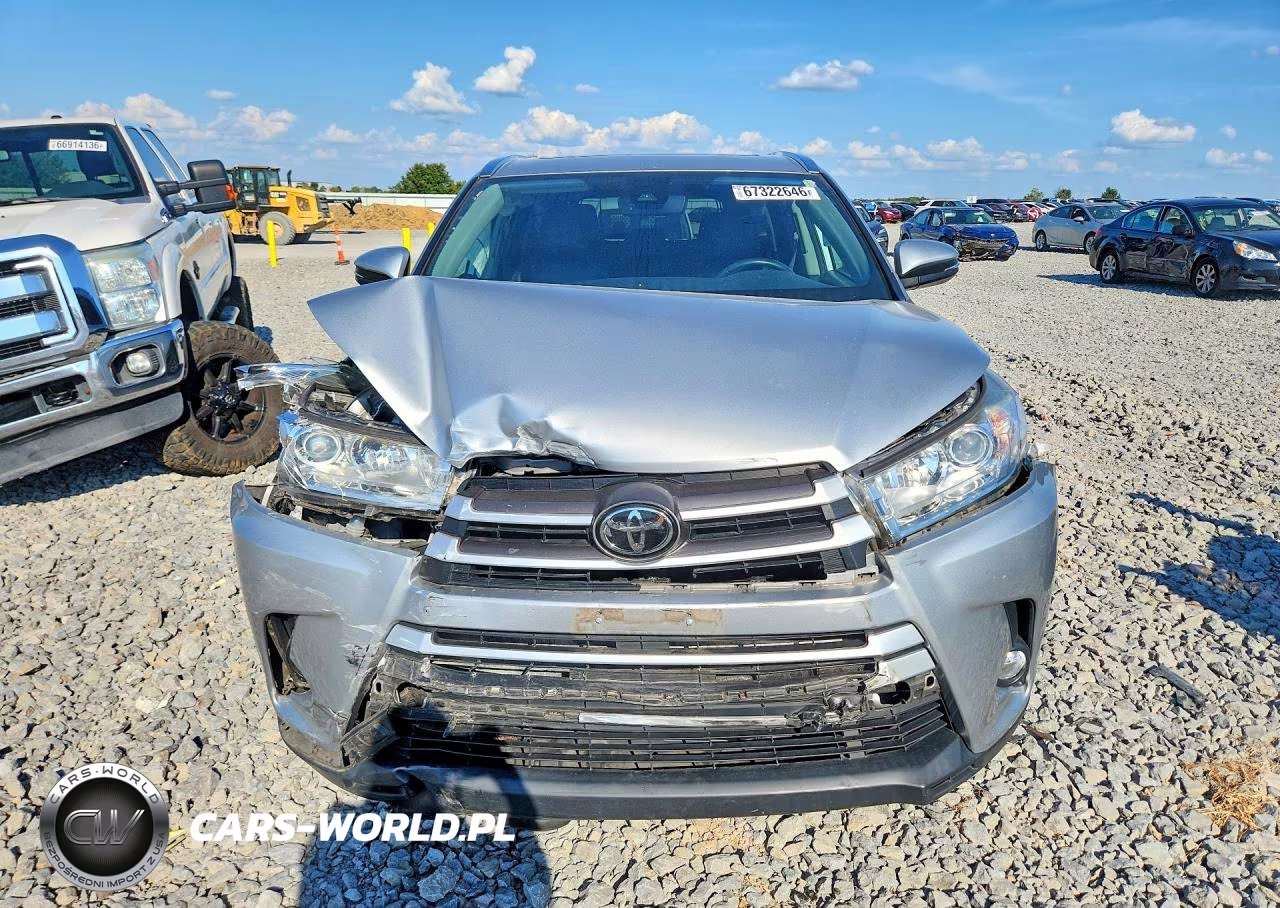 2018 Toyota Highlander Xle VIN:5TDKZRFH0JS279464 - 5