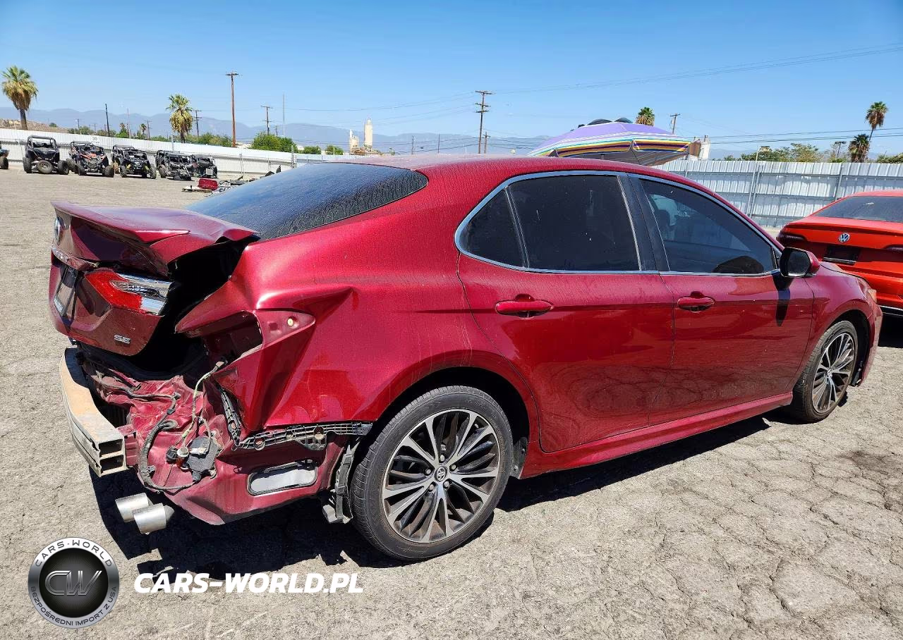 2018 Toyota Camry Se VIN:4T1B11HK9JU632356 - 3