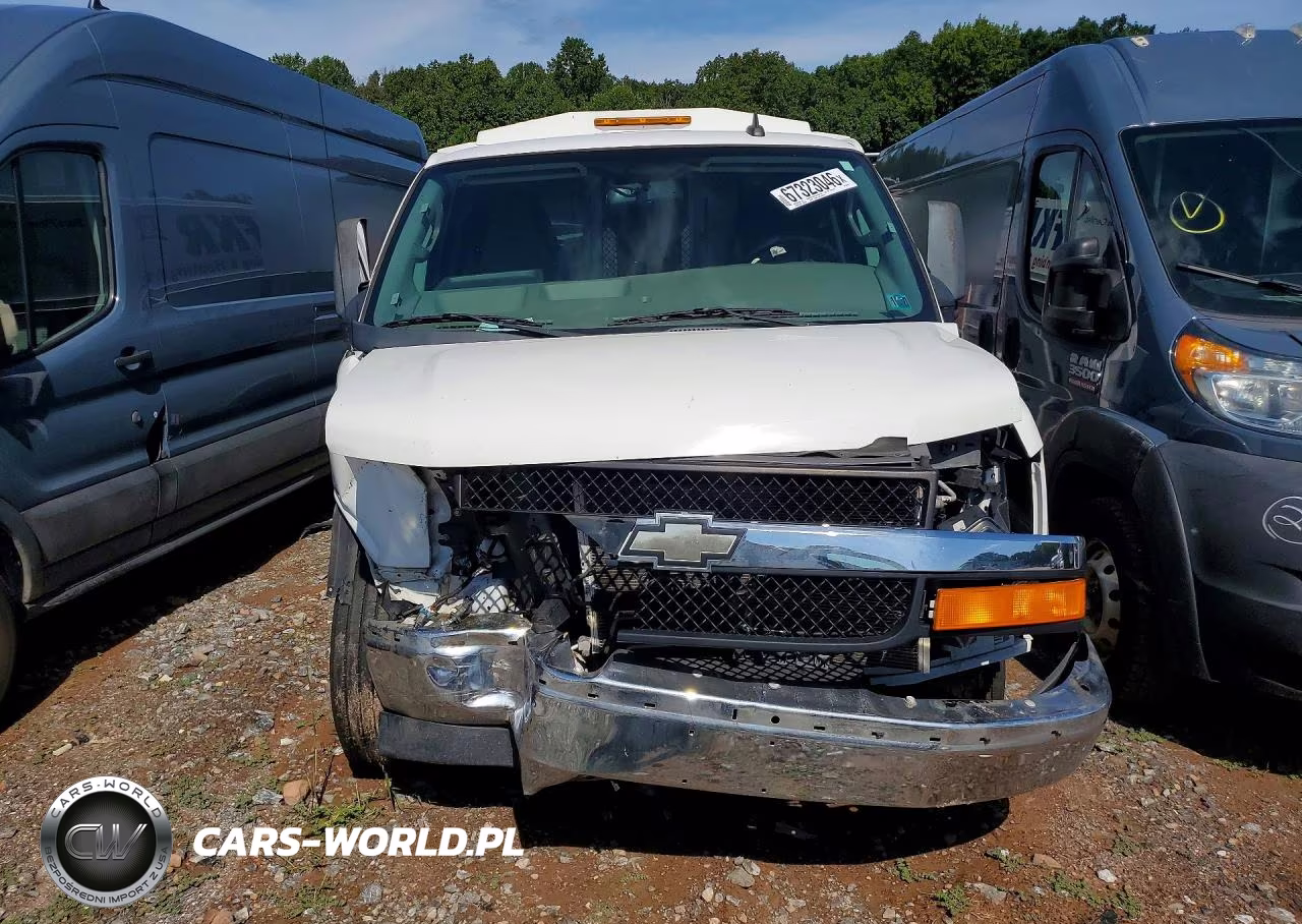 2017 Chevrolet Express G3500 VIN:1GB0GRFG1H1334486 - 5