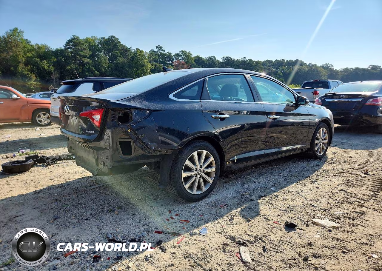 2016 Hyundai Sonata Limited VIN:5NPE34AF2GH390765 - 3