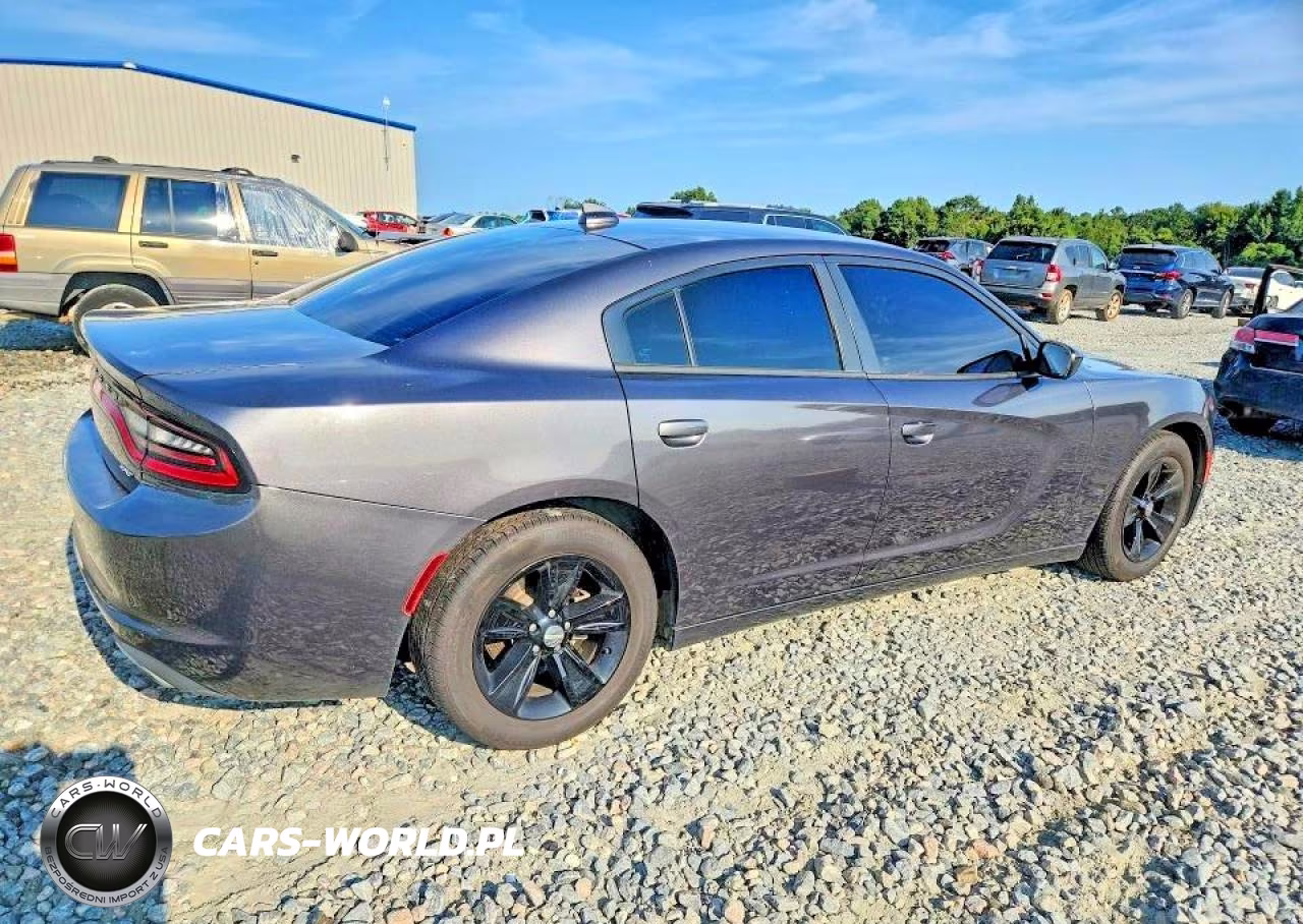 2017 Dodge Charger Sxt VIN:2C3CDXHG7HH562338 - 3