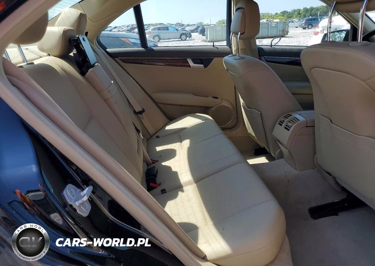 2013 Mercedes-Benz C 300 4Matic VIN:WDDGF8AB7DR276825 - 10
