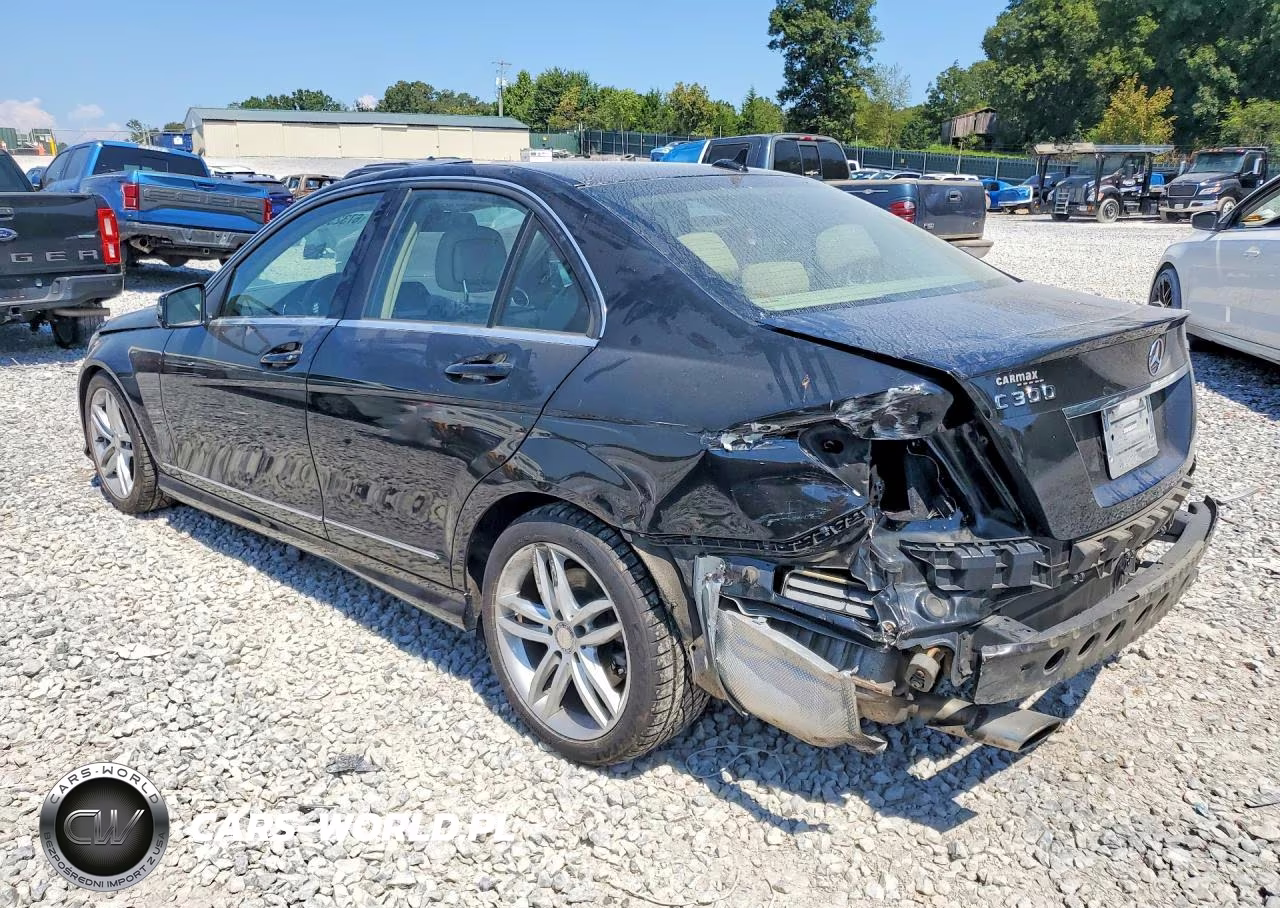 2013 Mercedes-Benz C 300 4Matic VIN:WDDGF8AB7DR276825 - 2